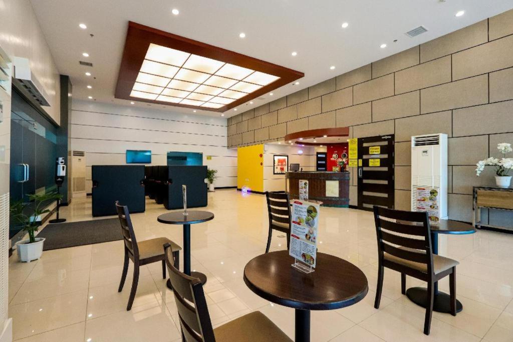 Hotel Sogo Macapagal Paranaque City Εξωτερικό φωτογραφία